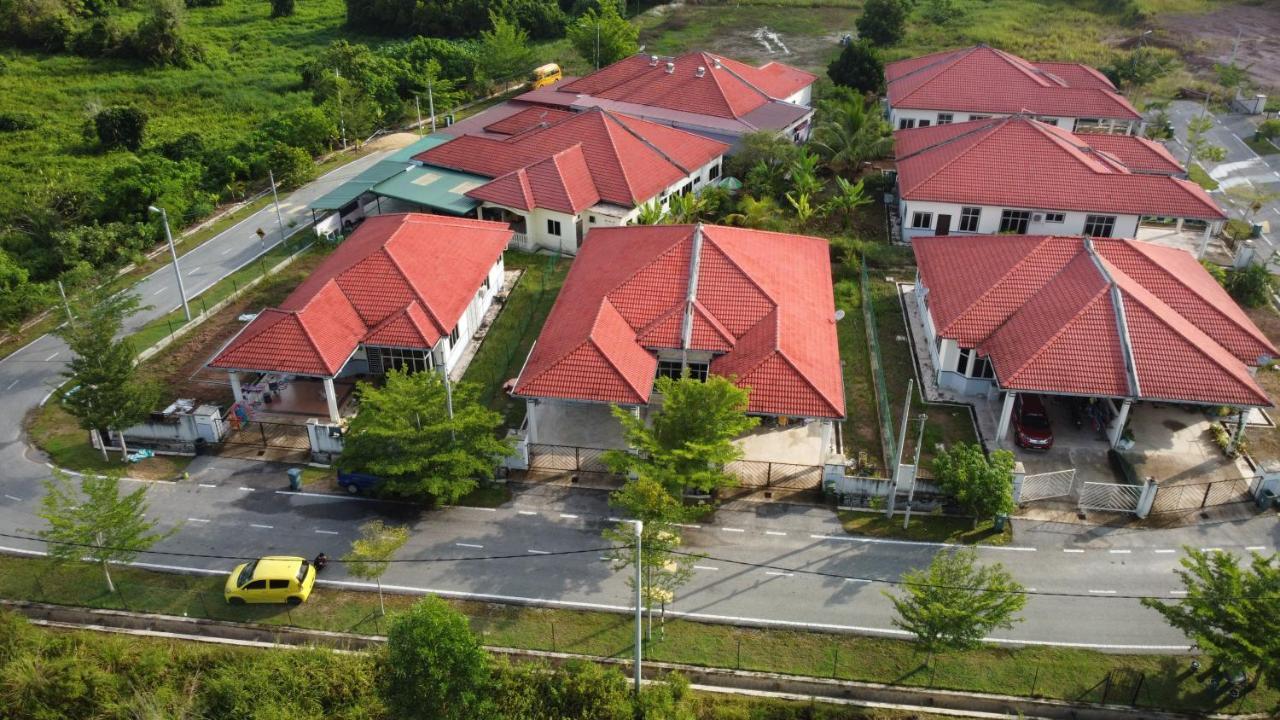 Patin Guest House @Desa Telok Ira, Temerloh Pahang Kampong Paya Kerinau エクステリア 写真