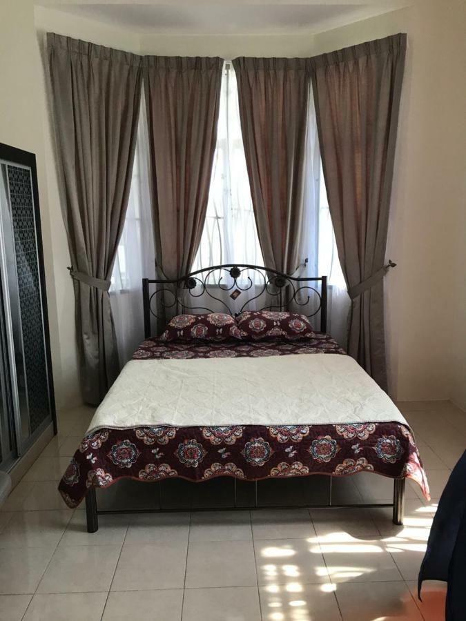 Patin Guest House @Desa Telok Ira, Temerloh Pahang Kampong Paya Kerinau エクステリア 写真