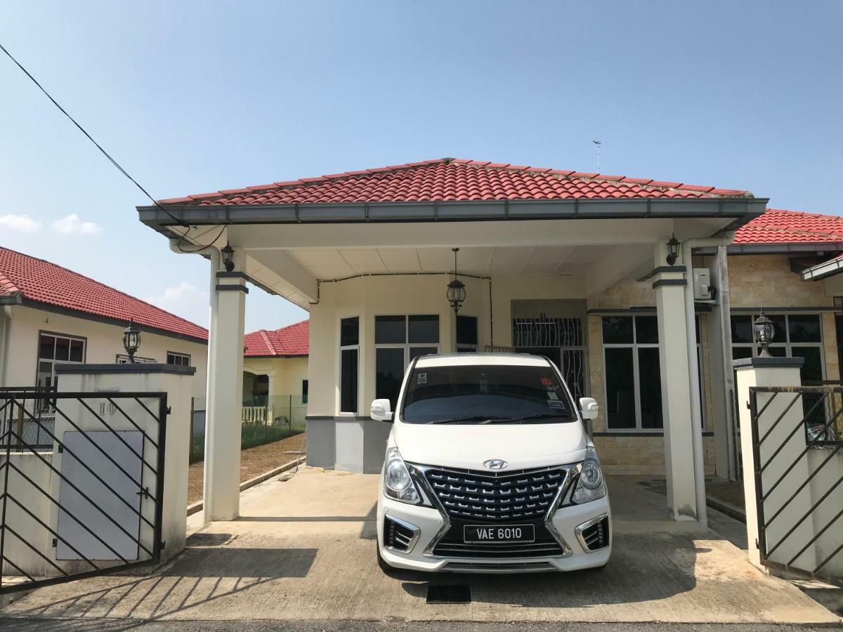 Patin Guest House @Desa Telok Ira, Temerloh Pahang Kampong Paya Kerinau エクステリア 写真